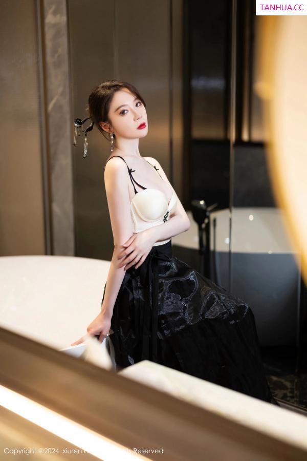 梦心玥  [XiuRen]高清写真图 2024.04.28 No.8465 梦心玥 修长美腿第20张图片